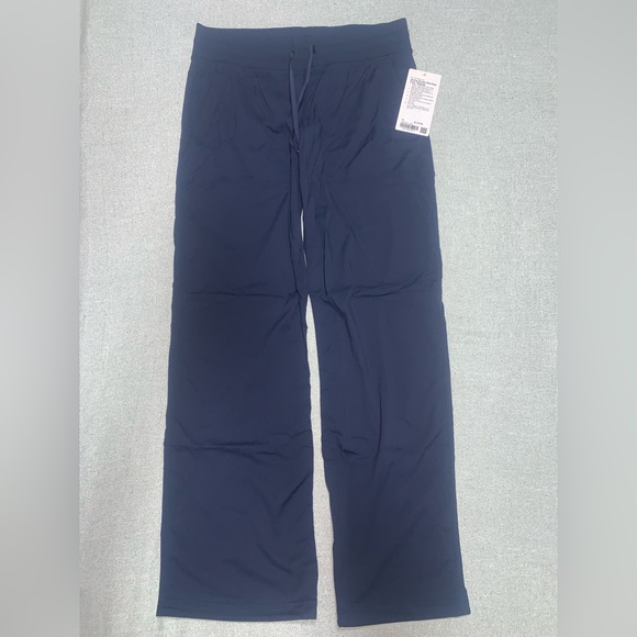 Lululemon NWT Dance Studio Mid-Rise Pant Regular size 10 True Navy - Picture 1 of 14